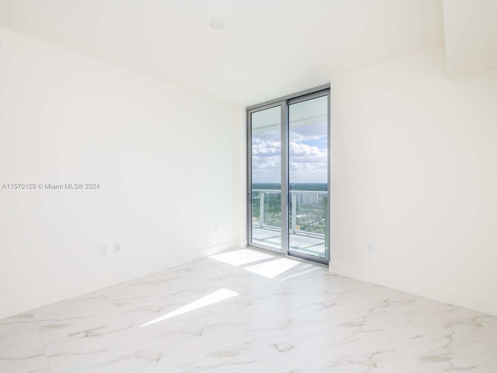 2000 S Metropica Way #2007, Sunrise, Florida image 25