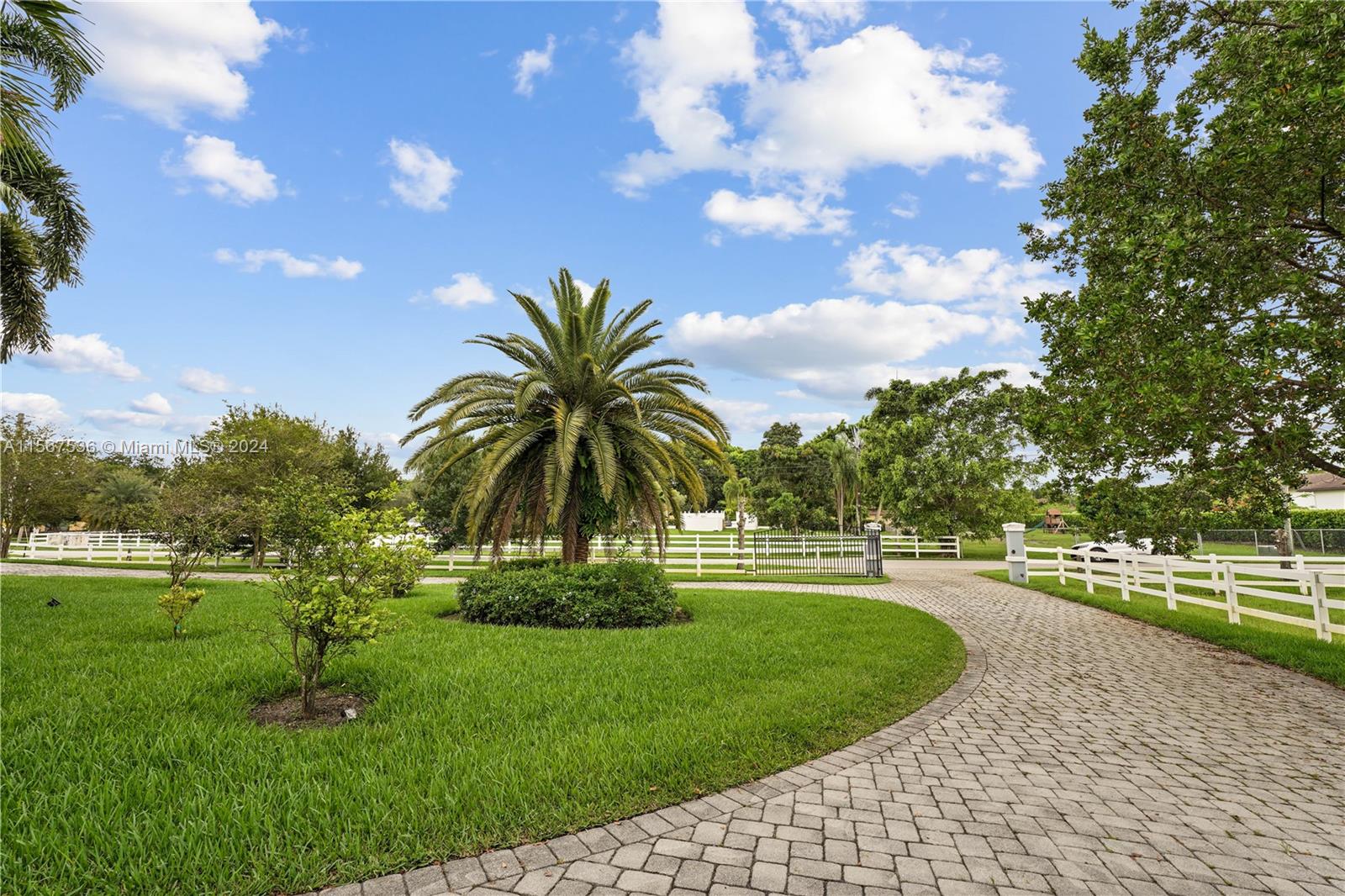 17801 SW 50th St, Southwest Ranches, Florida image 43