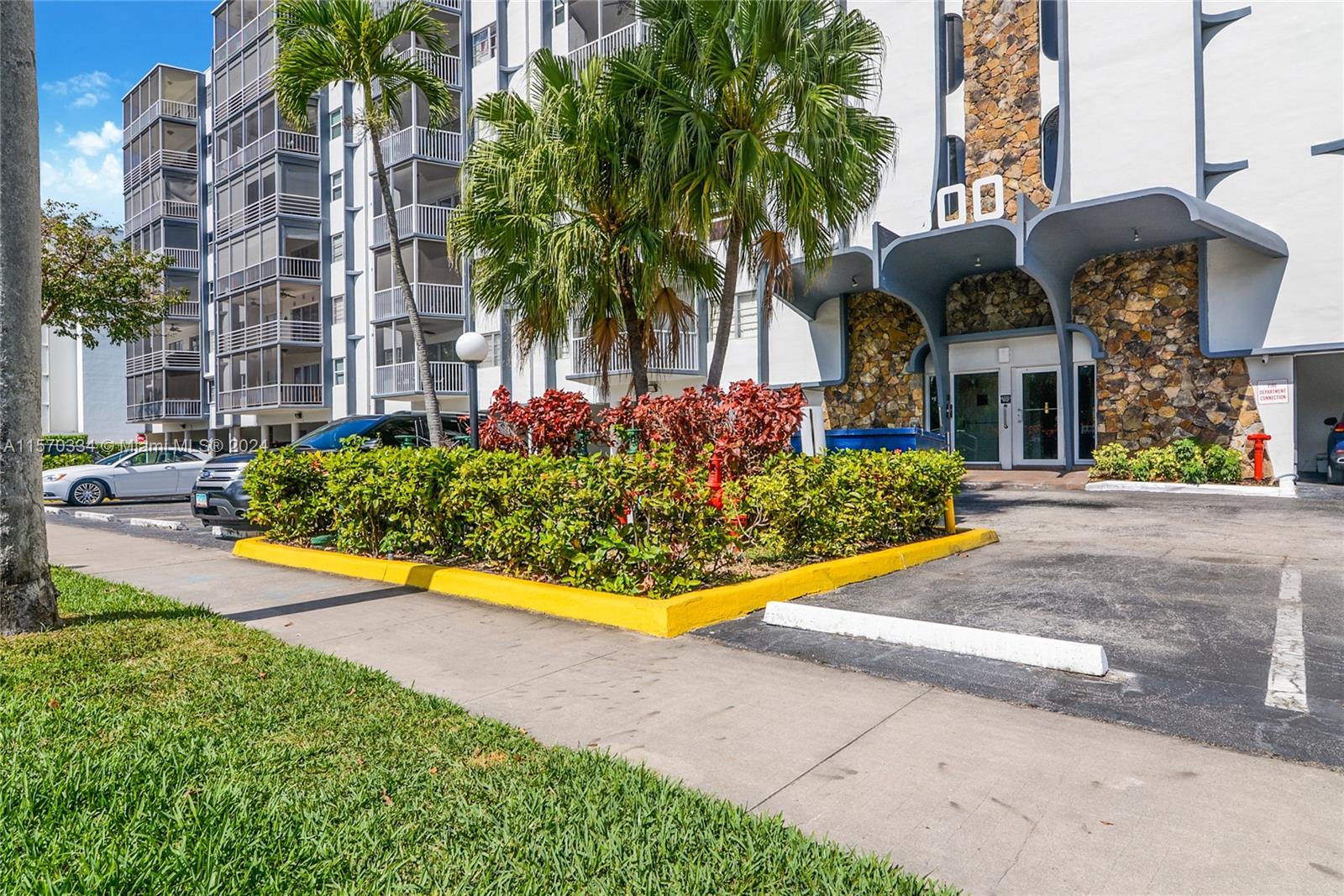 300 Diplomat Pkwy #608, Hallandale Beach, Florida image 17