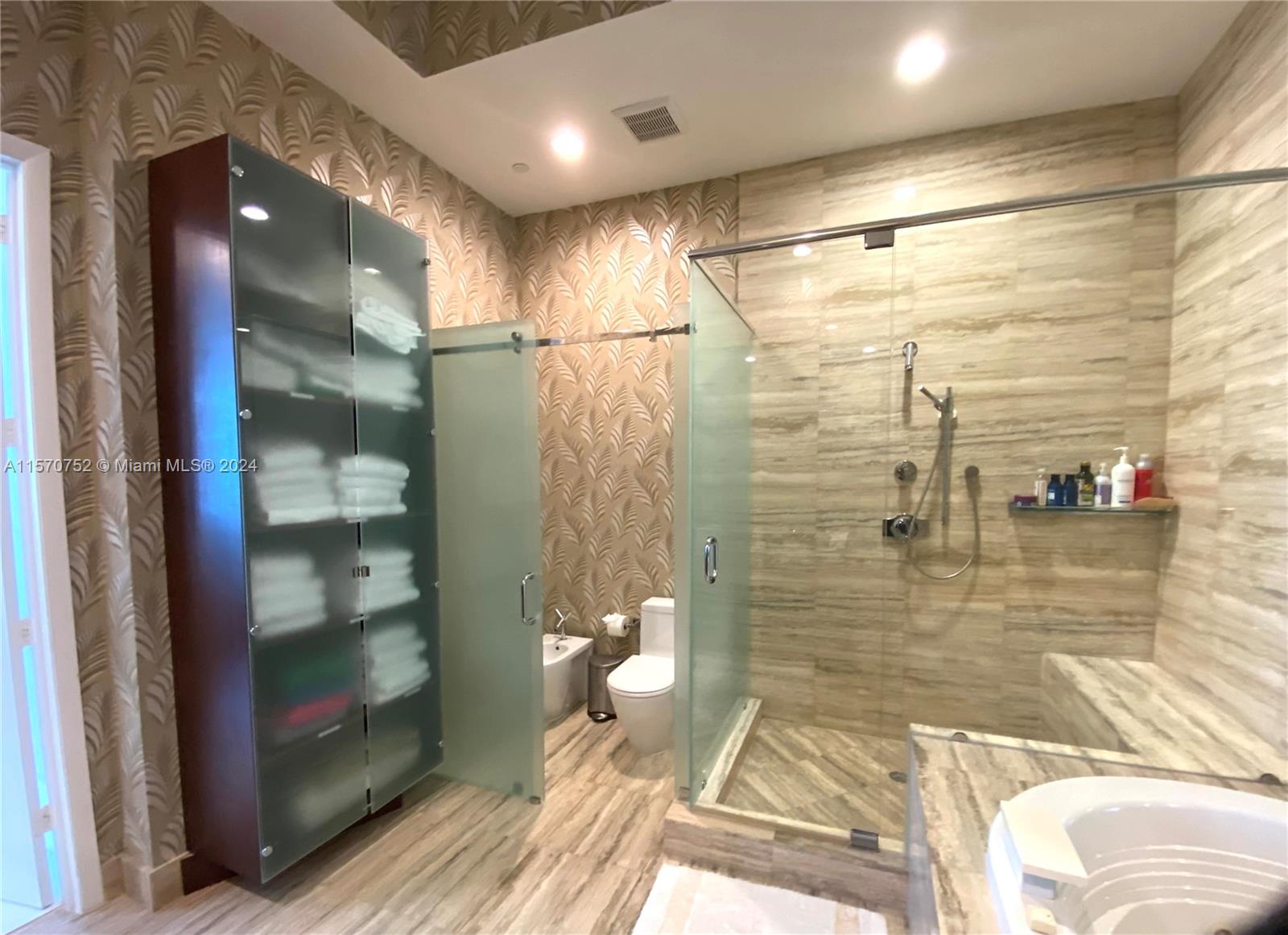 15811 Collins Ave #4207, Sunny Isles Beach FL 33160