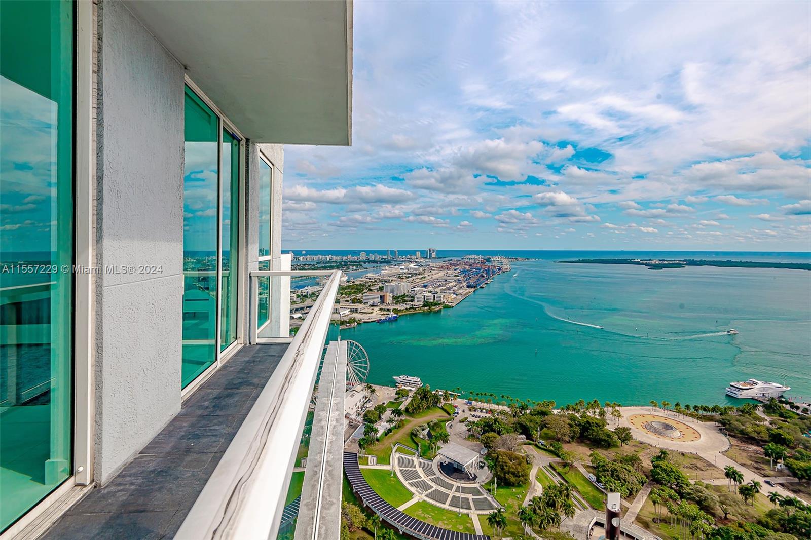 Condo for Sale in Miami, FL