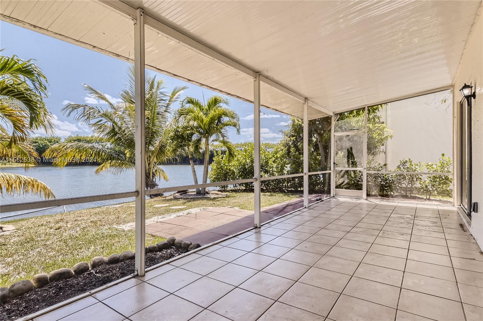 5212 Eagle Cay Way, Coconut Creek, Florida image 13