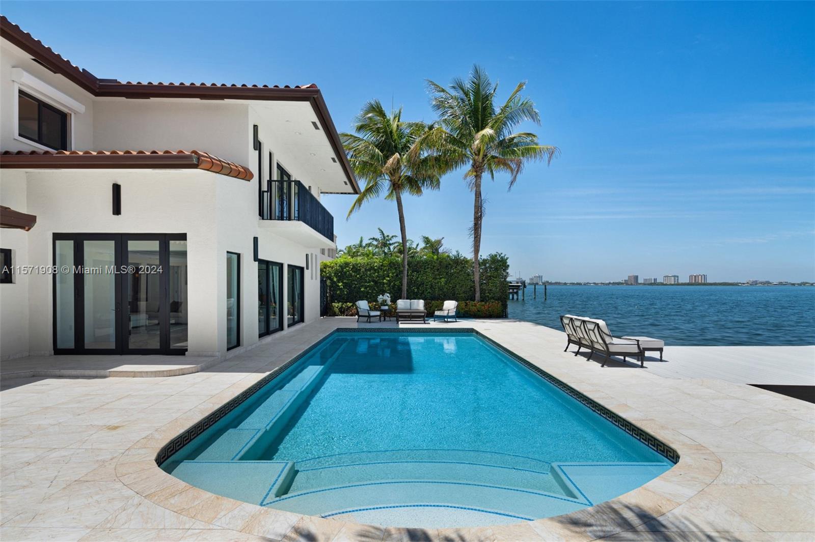 1651 Cleveland Rd, Miami Beach, Florida image 1