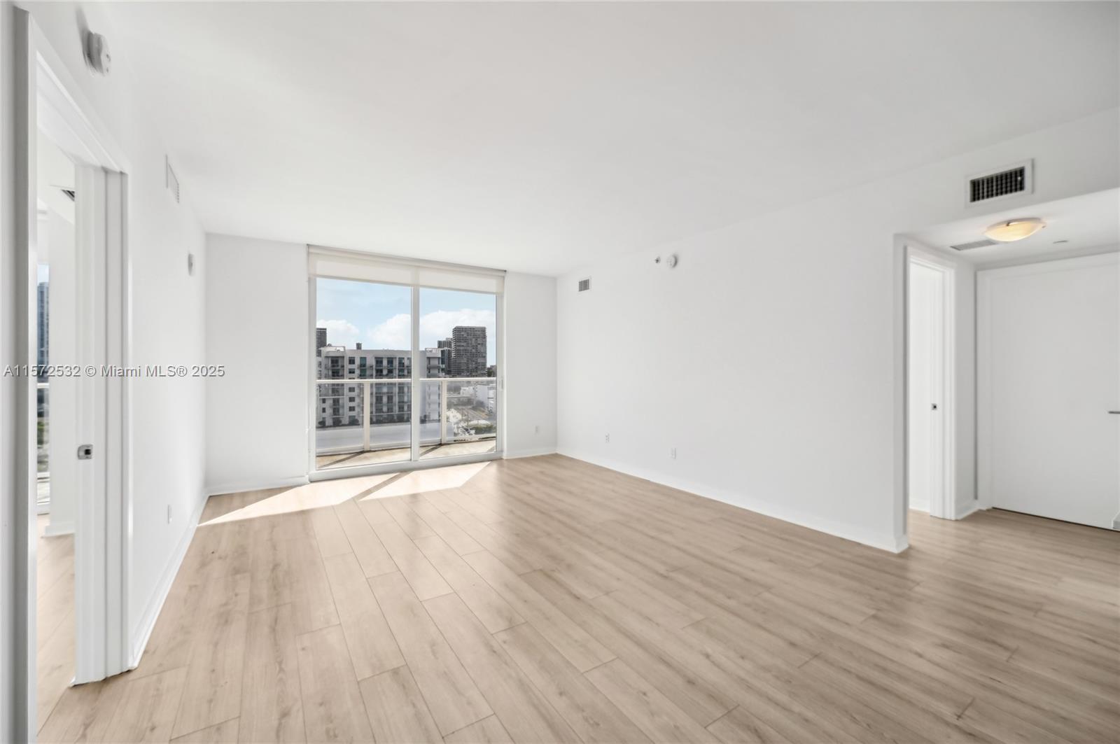 Condo for Sale in Miami, FL