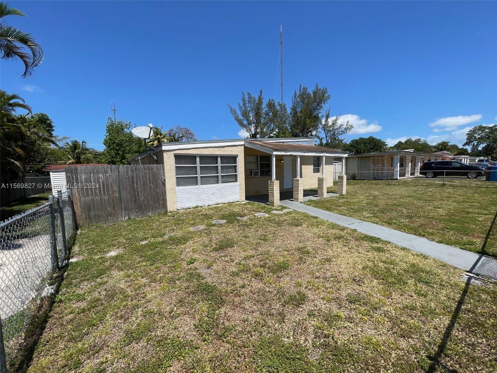 117 Miami Gardens Rd, West Park, Florida image 1