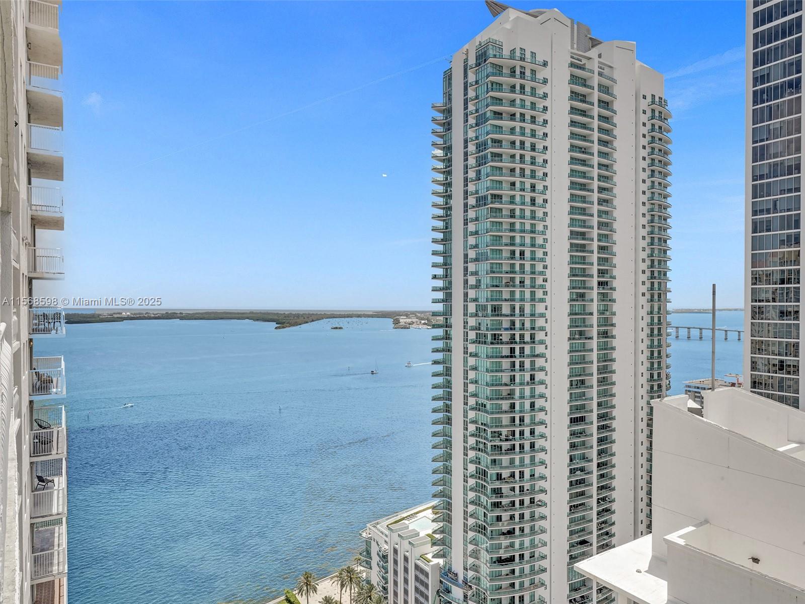 Condo for Sale in Miami, FL