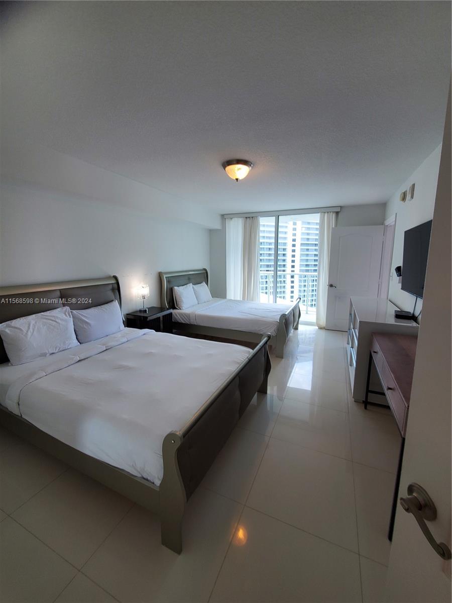 1200 Brickell Bay Dr #3309, Miami, Florida image 12