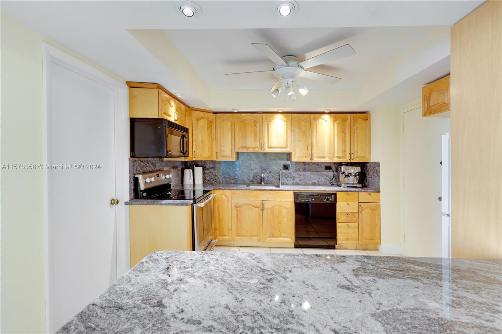 Listing Photo 11