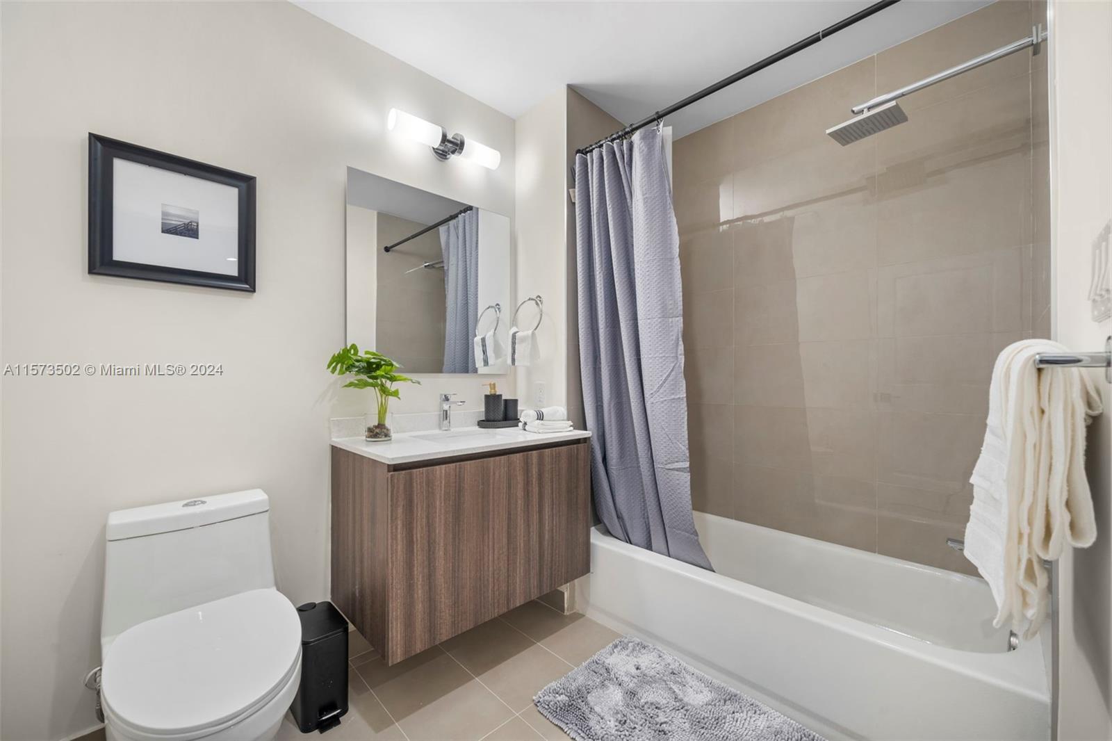 1938 Jackson St #306, Hollywood, Florida image 9