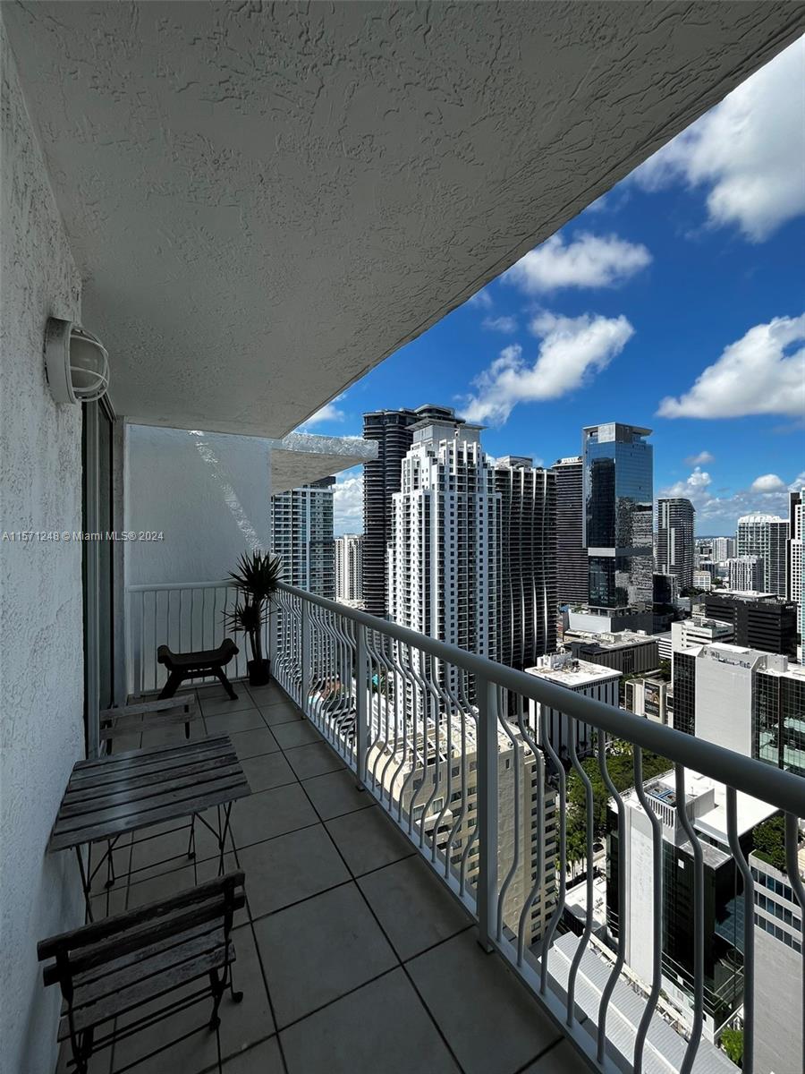 1200 Brickell Bay Dr #4322, Miami, Florida image 37