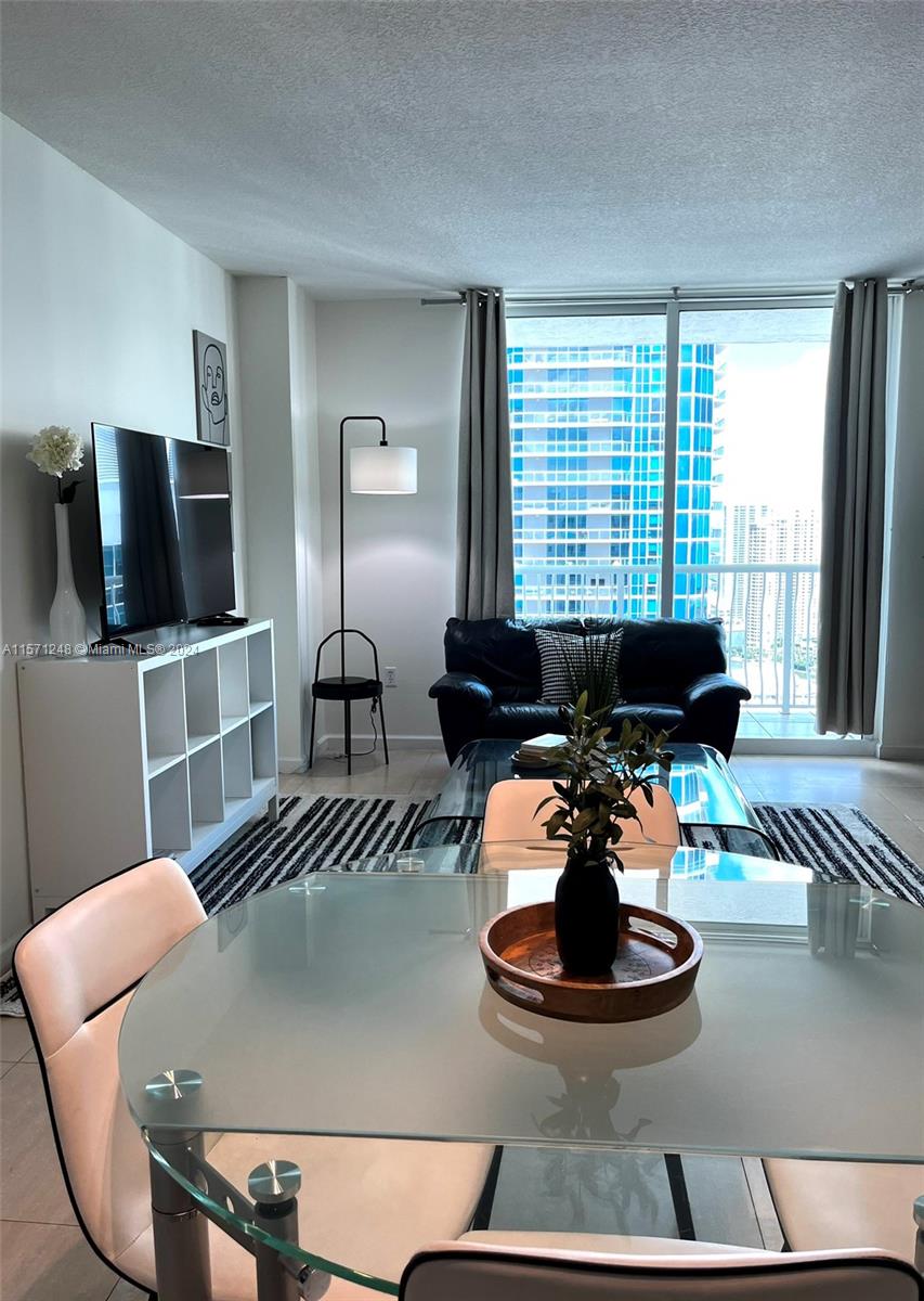 1200 Brickell Bay Dr #4322, Miami, Florida image 6