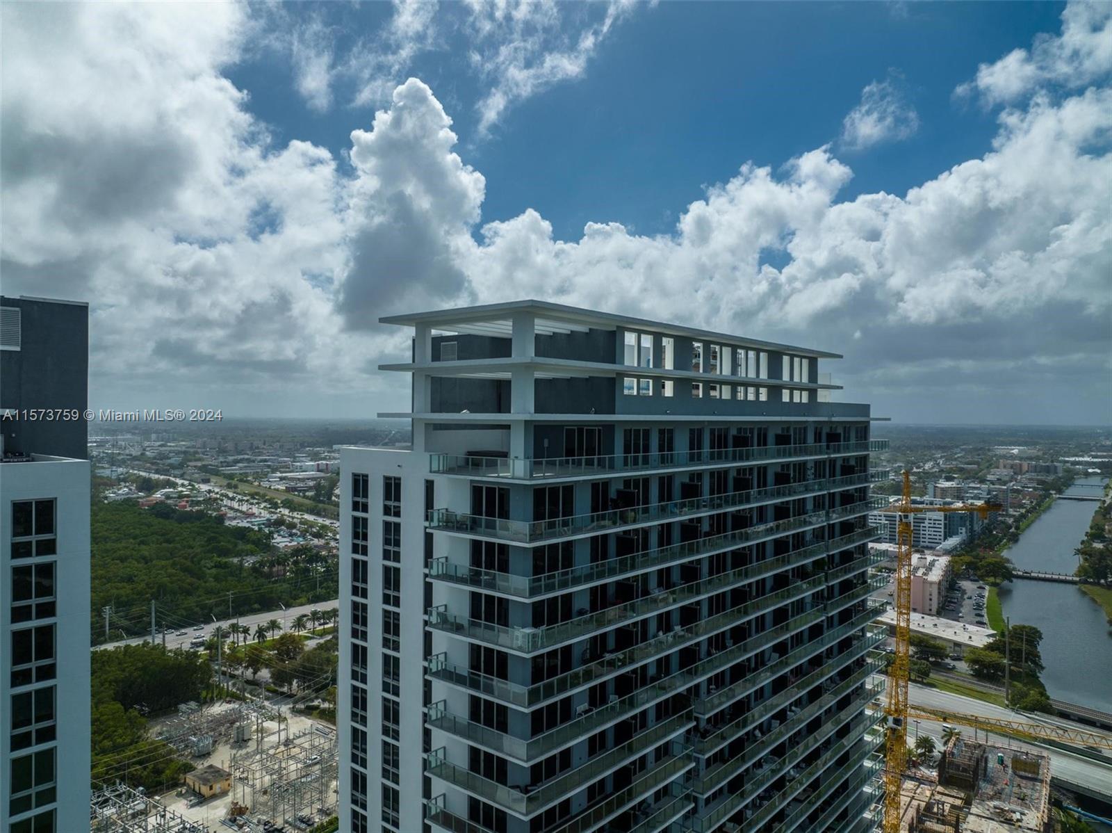 16385 Biscayne Blvd #PH4, North Miami Beach, Florida image 4