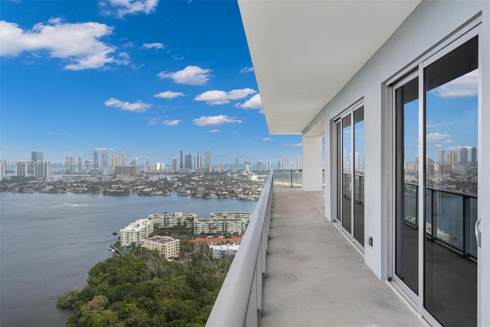 16385 Biscayne Blvd #PH4, North Miami Beach, Florida image 46