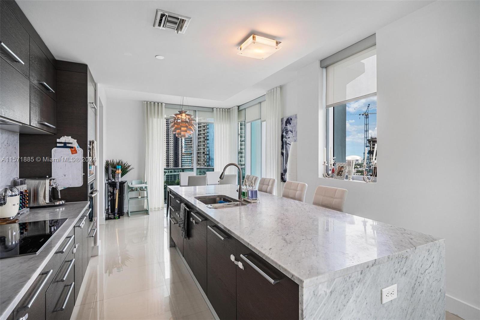 900 Biscayne Blvd #2212, Miami FL 33132