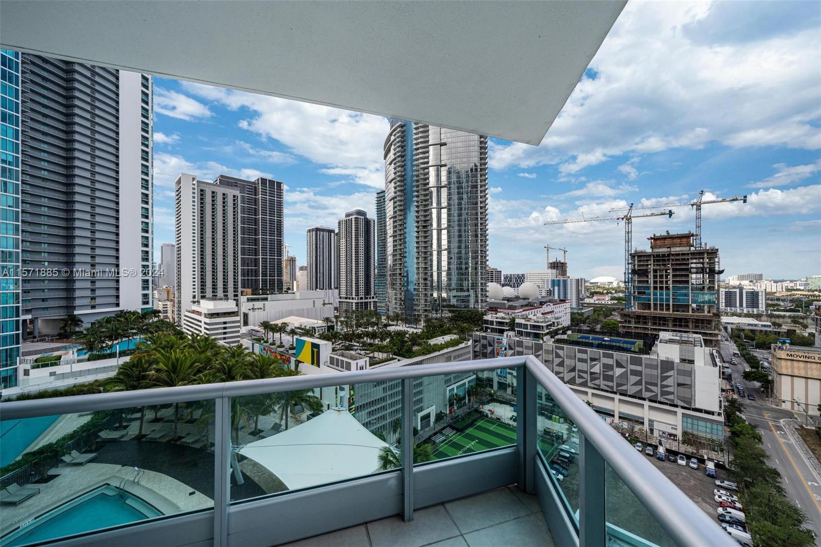 900 Biscayne Blvd #2212, Miami FL 33132