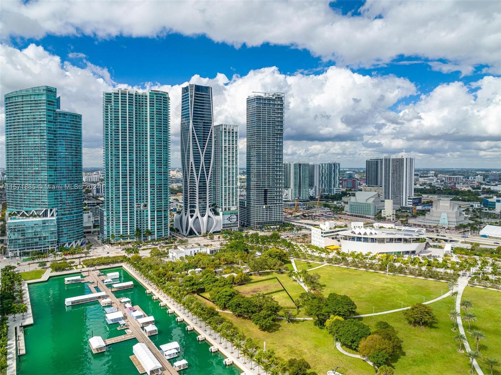 900 Biscayne Blvd #2212, Miami FL 33132