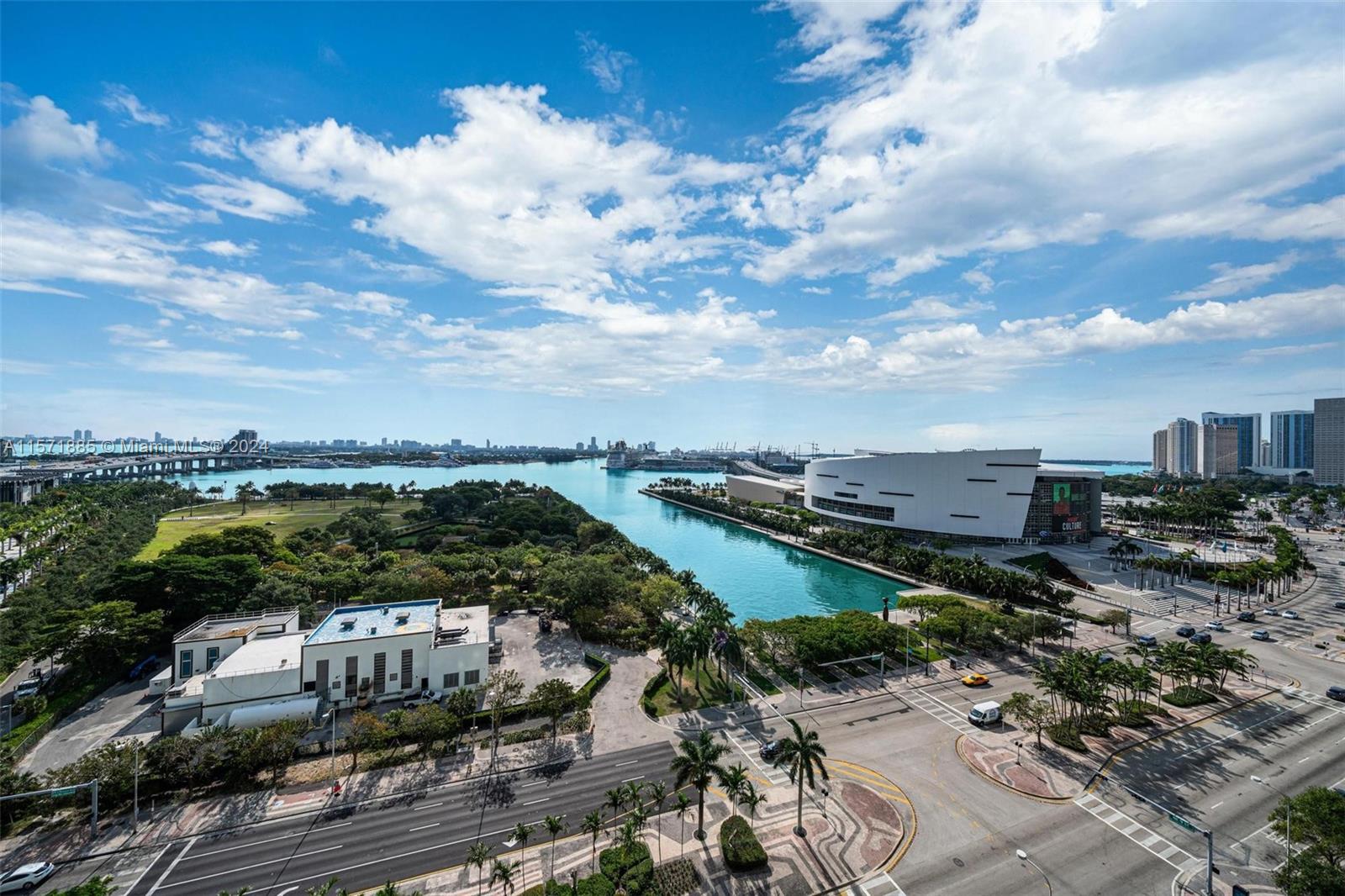 900 Biscayne Blvd #2212, Miami FL 33132