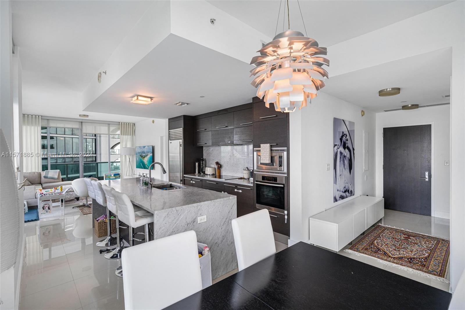 900 Biscayne Blvd #2212, Miami FL 33132