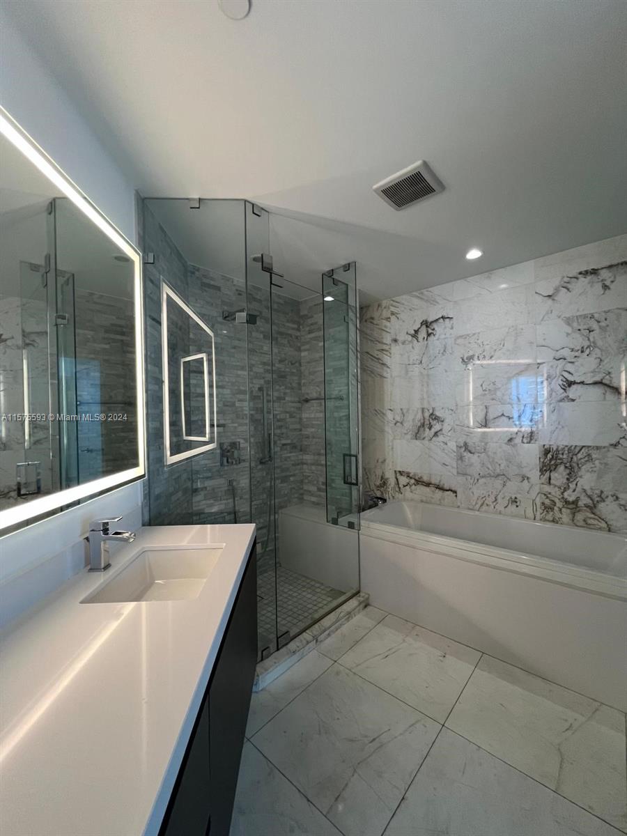 851 NE 1st Ave #2705, Miami FL 33132
