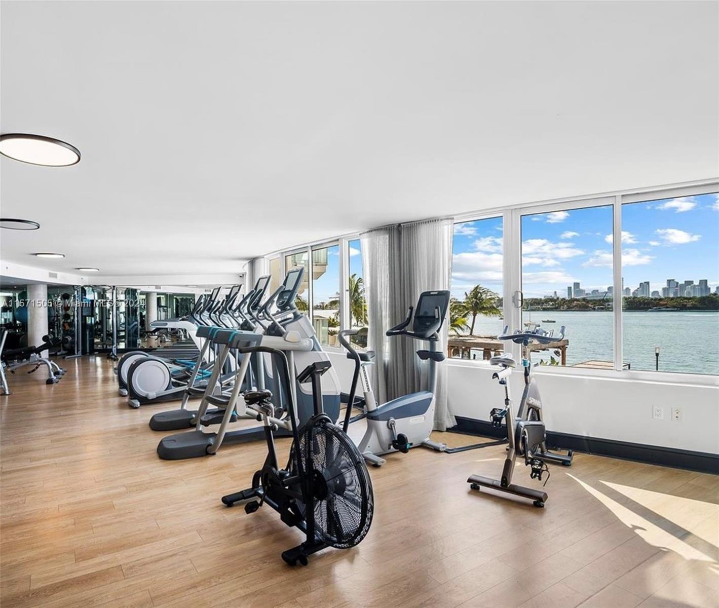 1100 West Ave #906, Miami Beach, Florida image 37