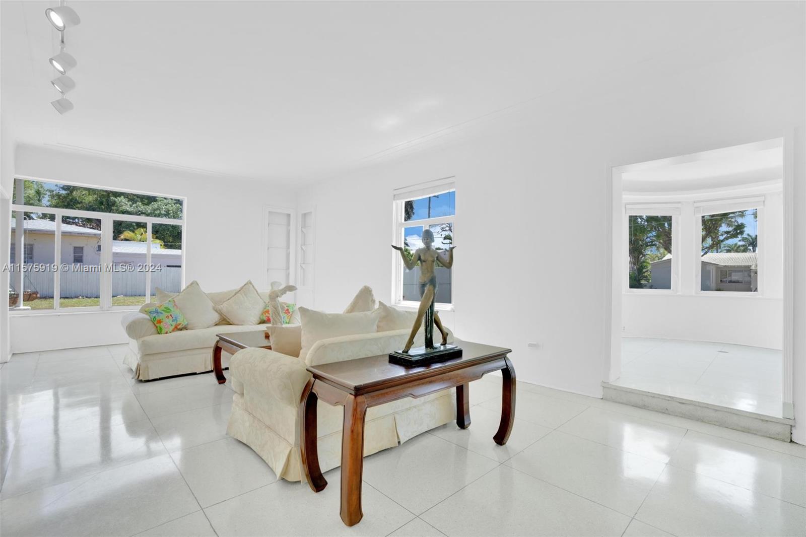 5861 La Gorce Dr, Miami Beach, Florida image 10