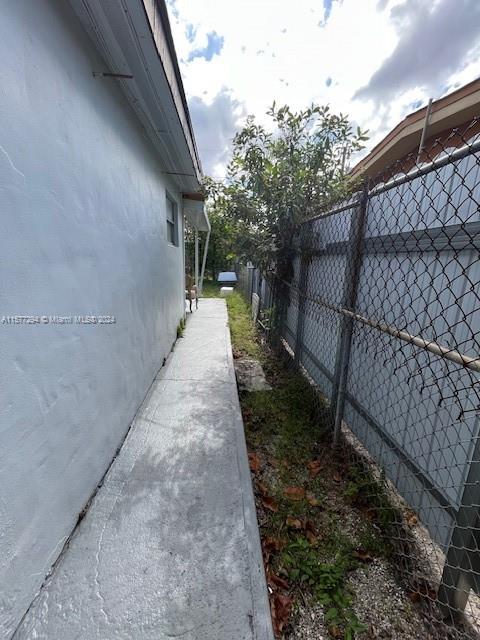 Residentialincome, Miami, Florida image 16