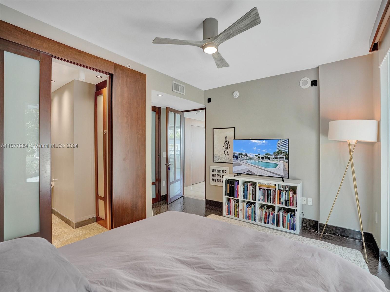 10 Venetian Way #405, Miami Beach FL 33139