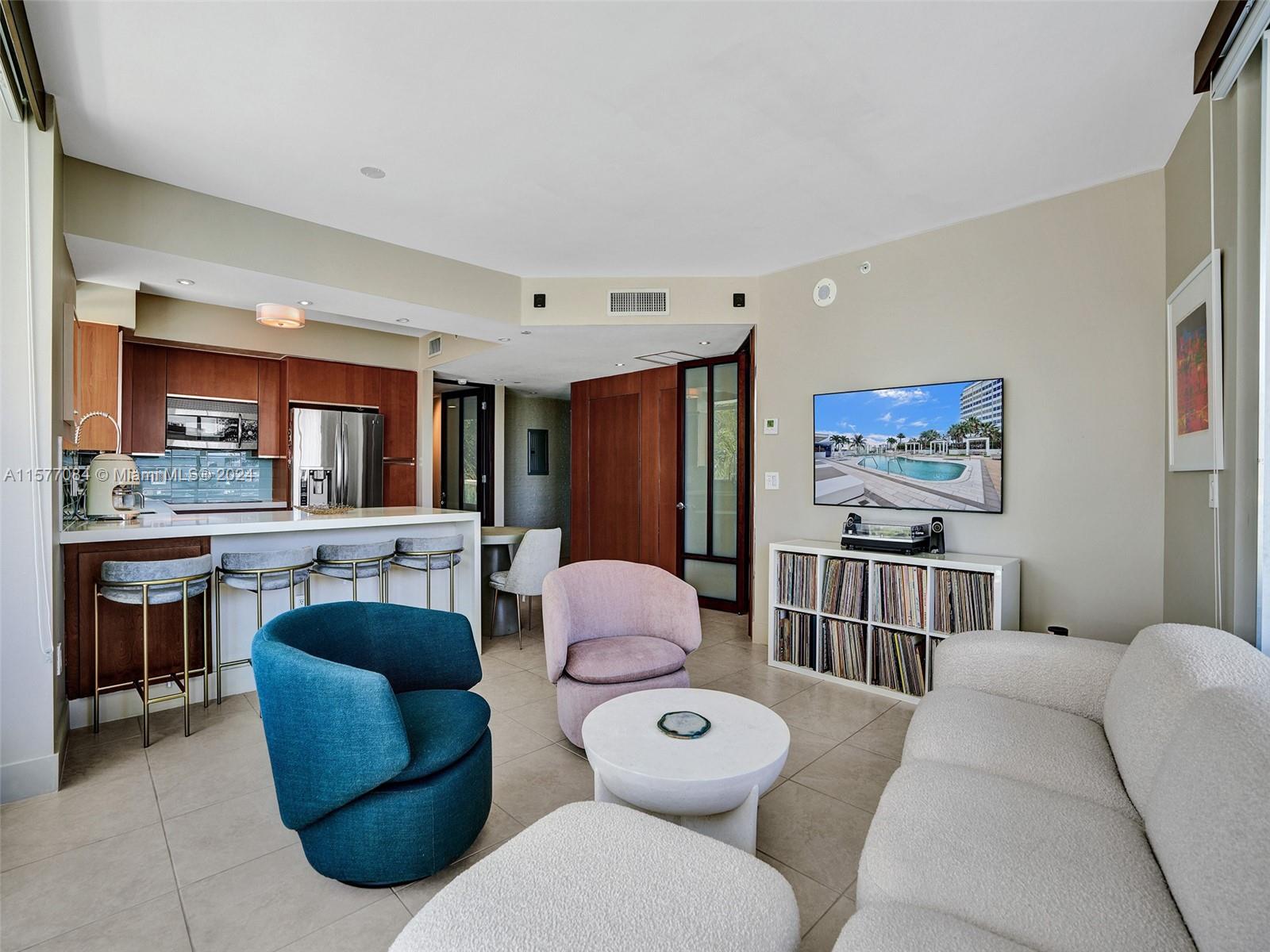 10 Venetian Way #405, Miami Beach FL 33139