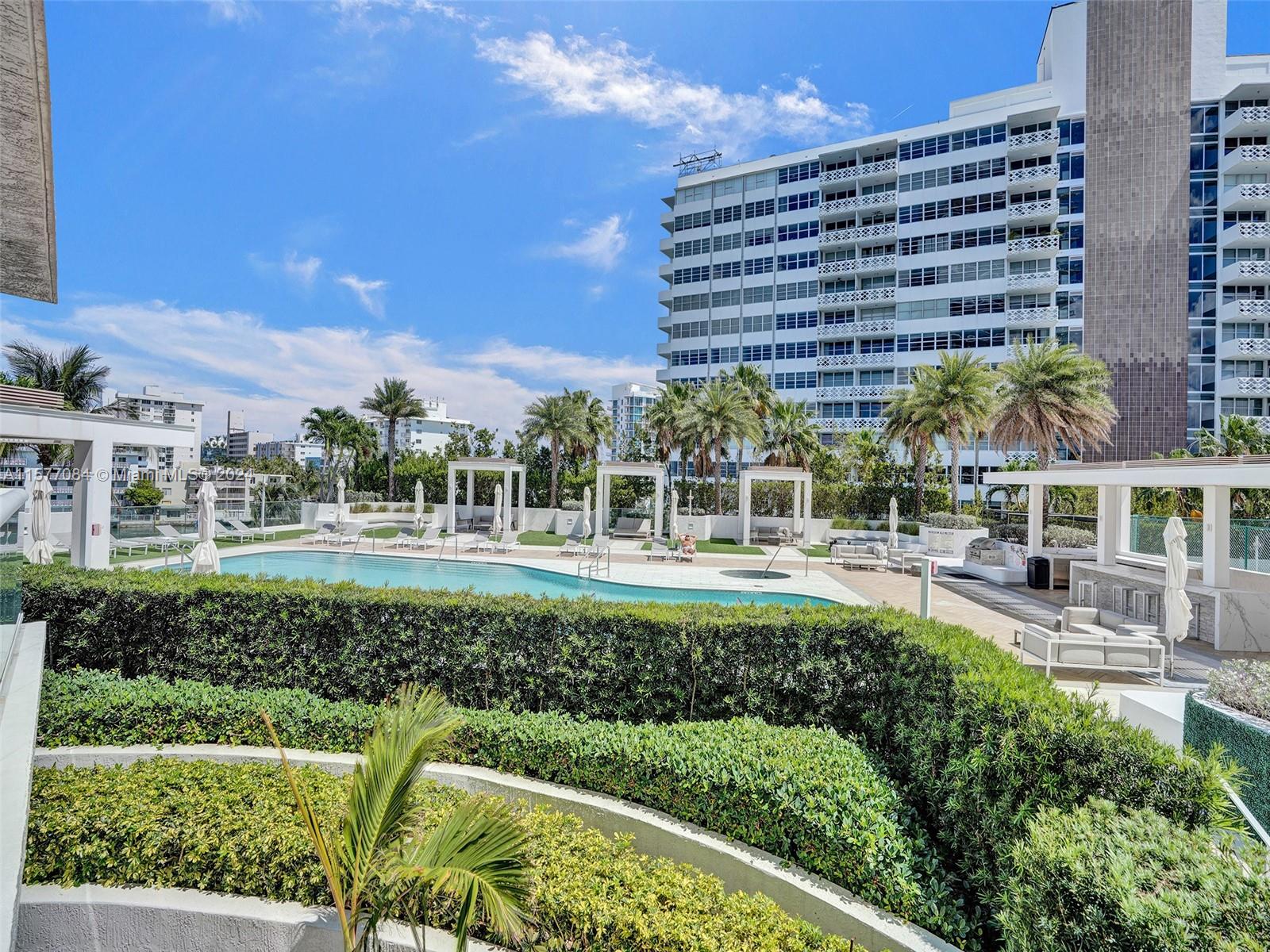 10 Venetian Way #405, Miami Beach FL 33139