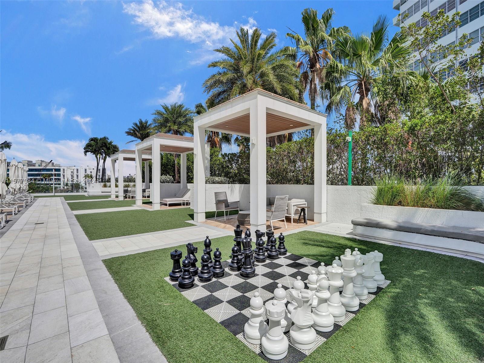 10 Venetian Way #405, Miami Beach FL 33139