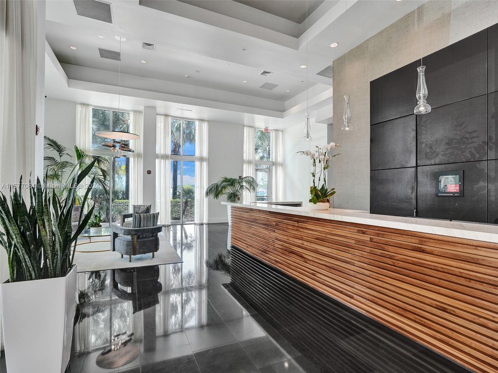 10 Venetian Way #405, Miami Beach FL 33139