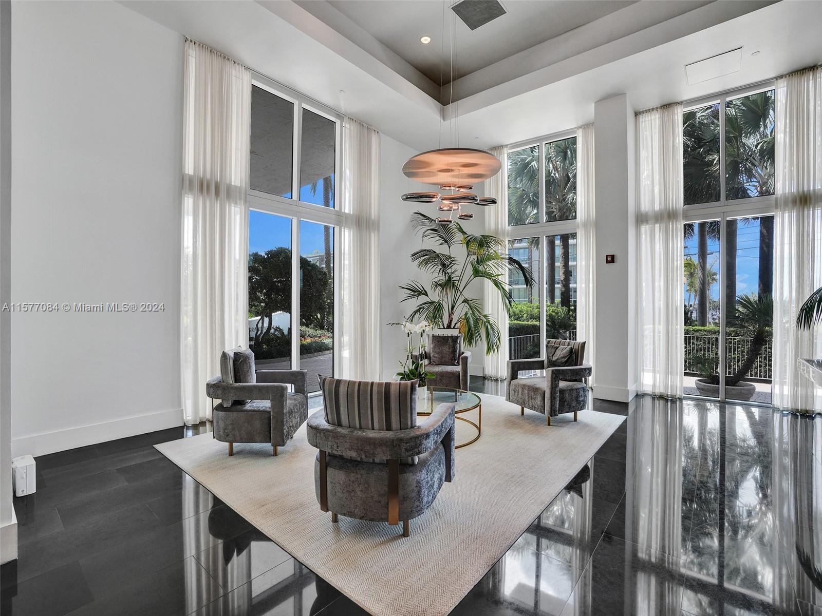 10 Venetian Way #405, Miami Beach FL 33139