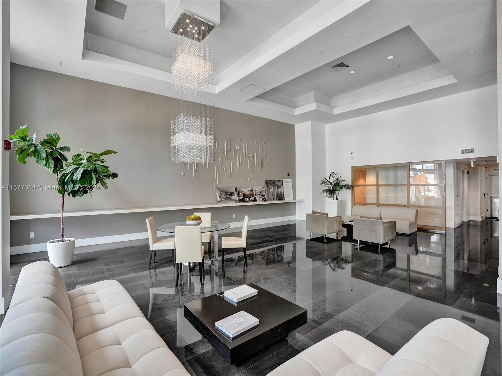10 Venetian Way #405, Miami Beach FL 33139