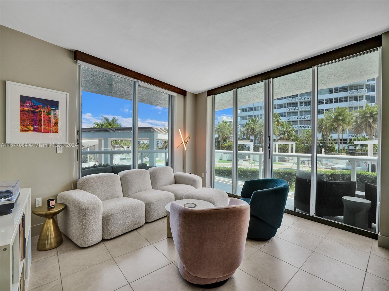10 Venetian Way #405, Miami Beach FL 33139