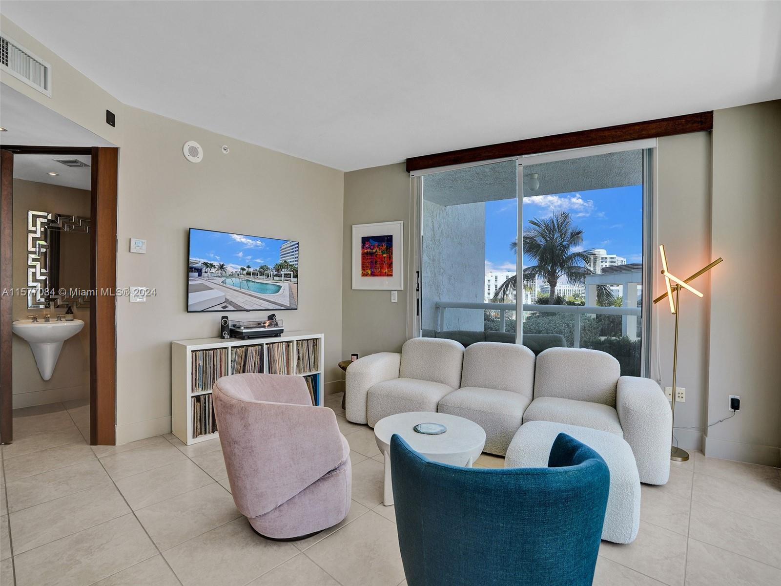 10 Venetian Way #405, Miami Beach FL 33139