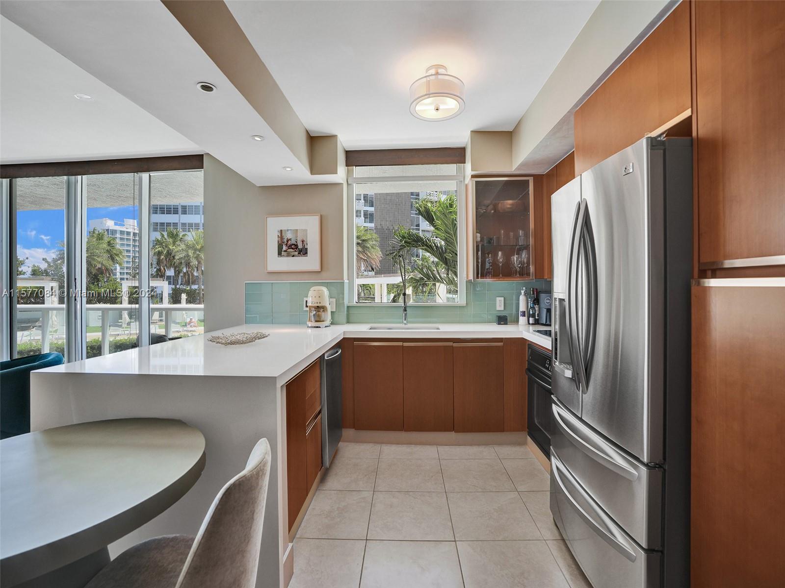 10 Venetian Way #405, Miami Beach FL 33139