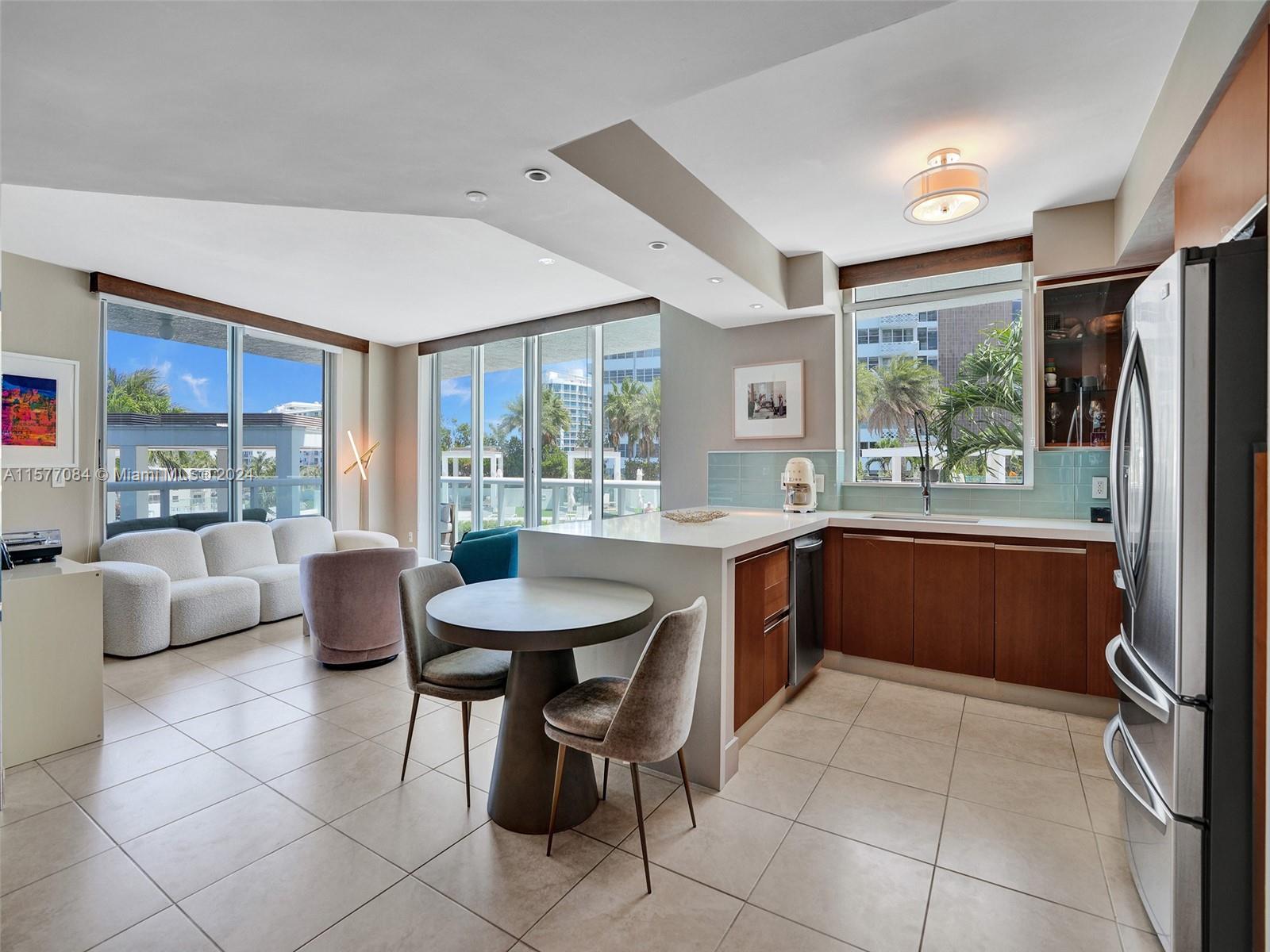 10 Venetian Way #405, Miami Beach FL 33139