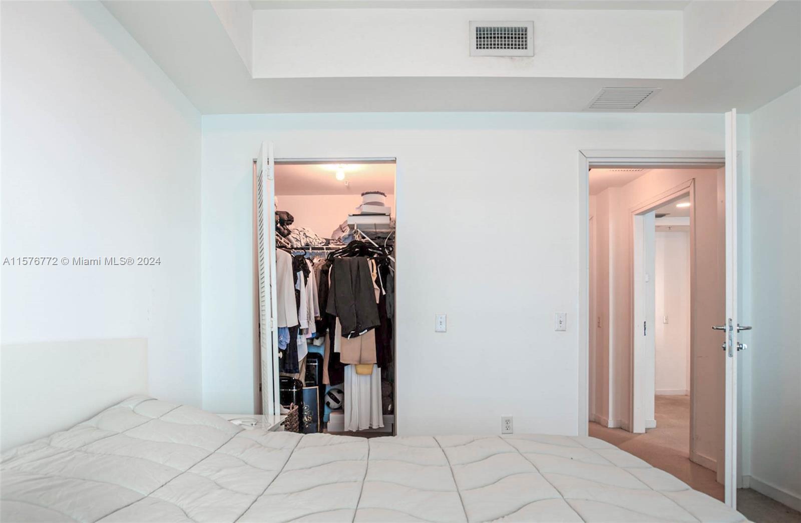 300 S BISCAYNE BLVD #3404, Miami FL 33131