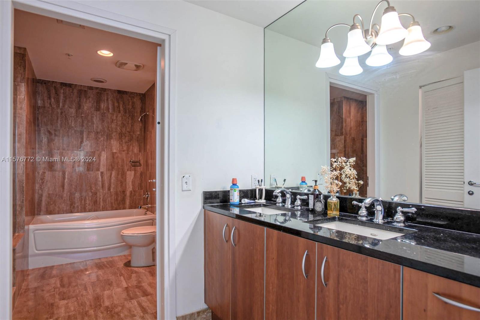 300 S BISCAYNE BLVD #3404, Miami FL 33131