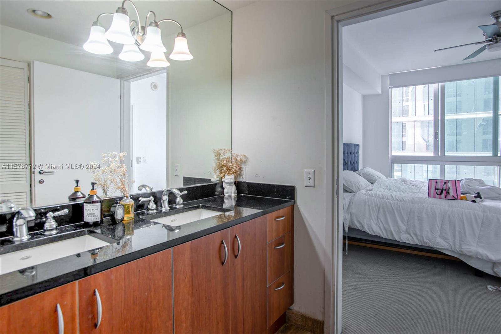 300 S BISCAYNE BLVD #3404, Miami FL 33131