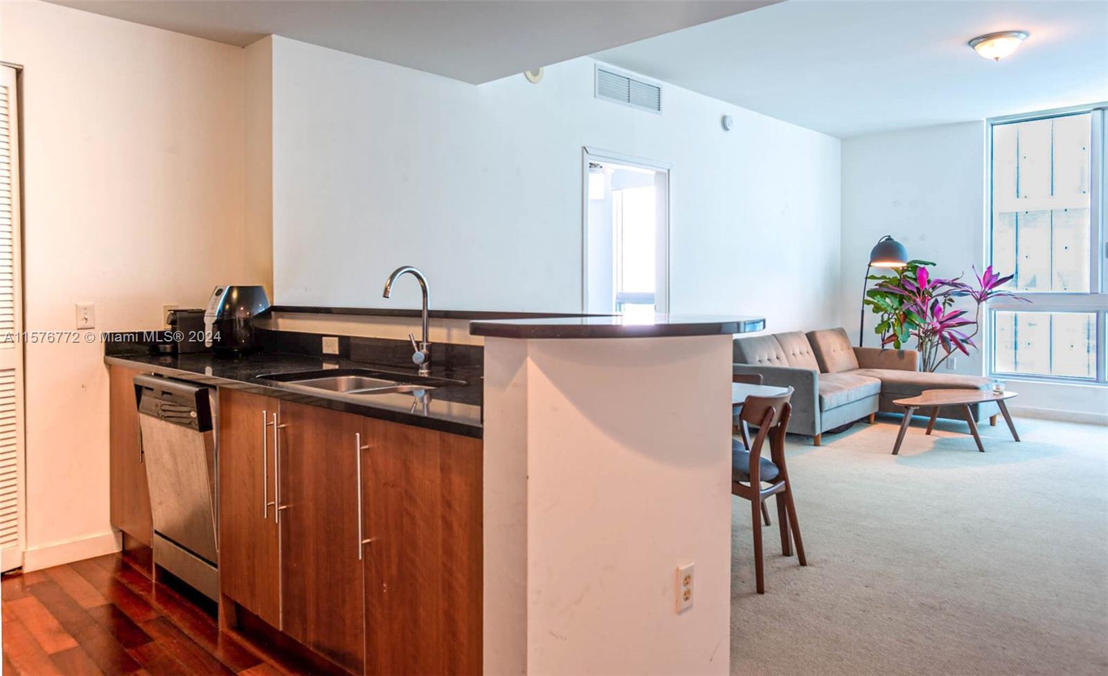 300 S BISCAYNE BLVD #3404, Miami FL 33131