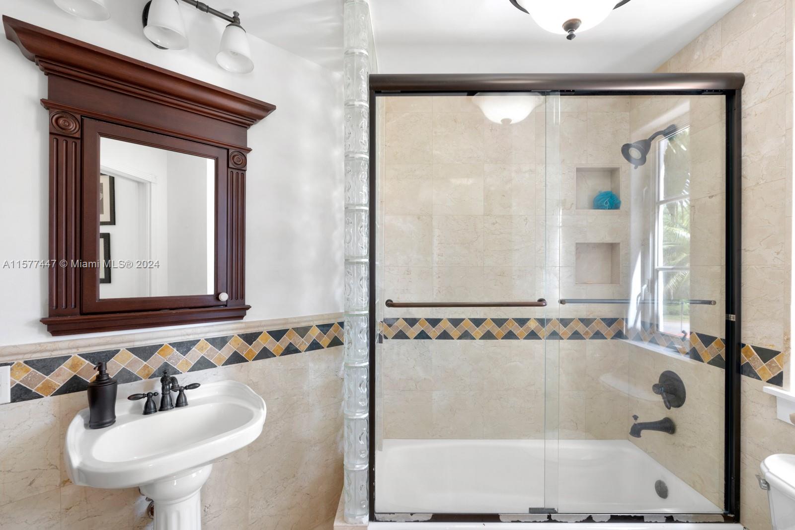 1233 Anastasia Ave, Coral Gables FL 33134