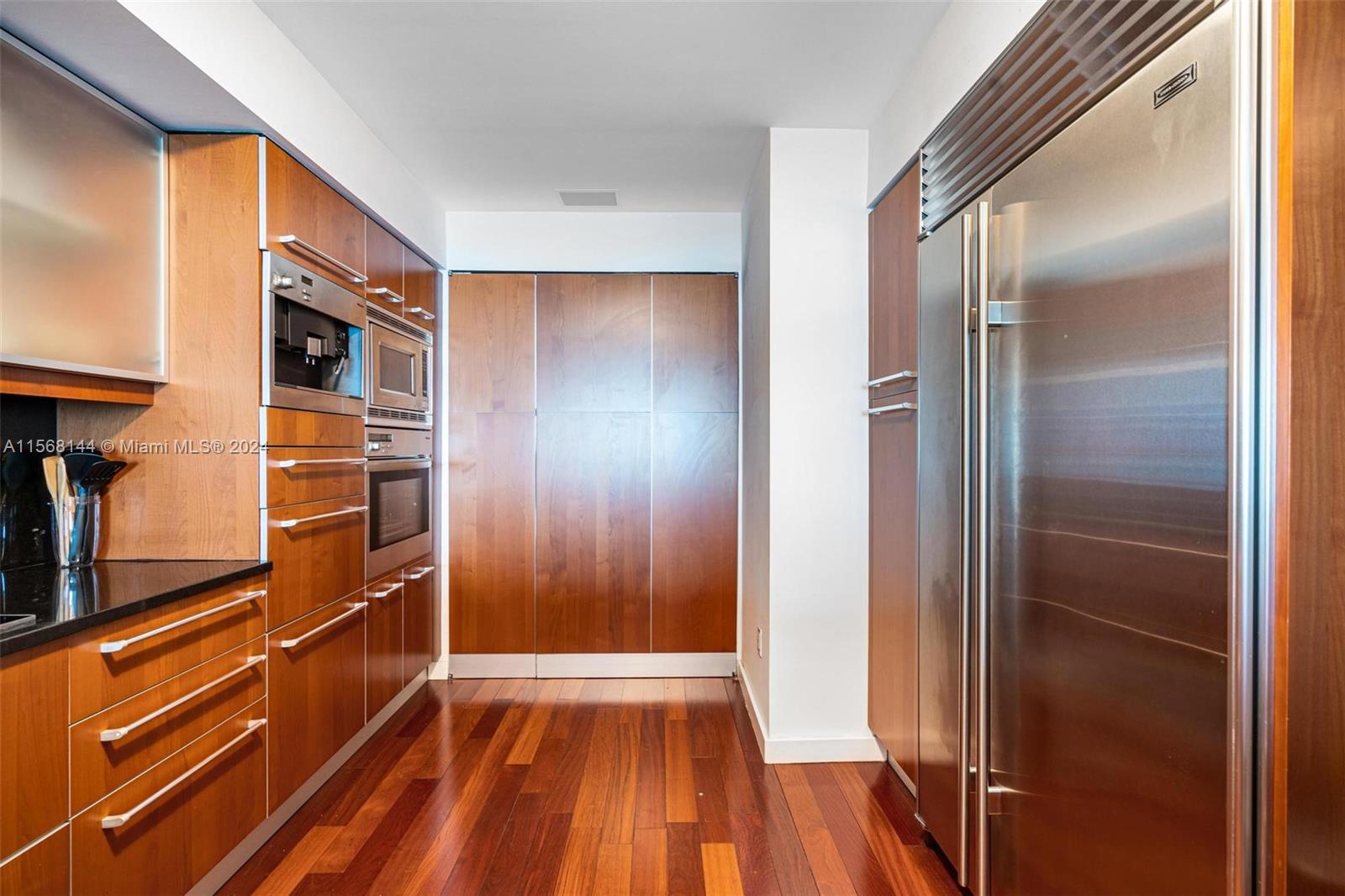 1331 Brickell Bay Dr #2503, Miami FL 33131