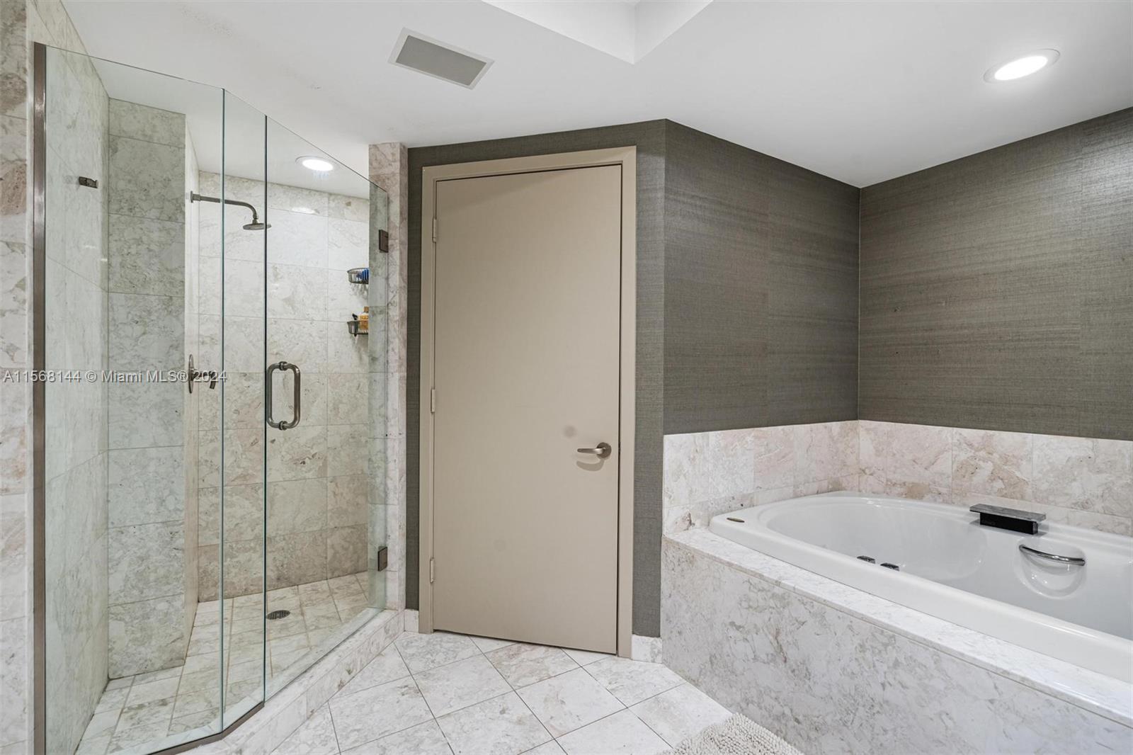 1331 Brickell Bay Dr #2503, Miami FL 33131