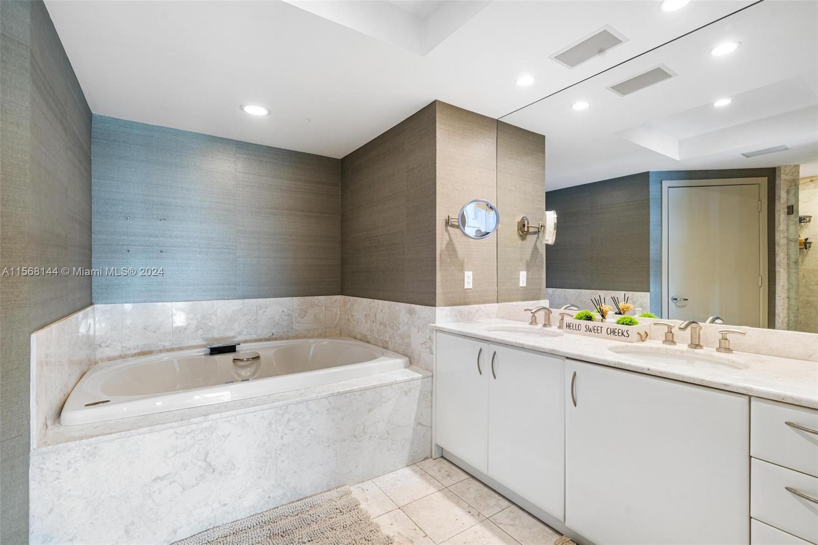 1331 Brickell Bay Dr #2503, Miami FL 33131