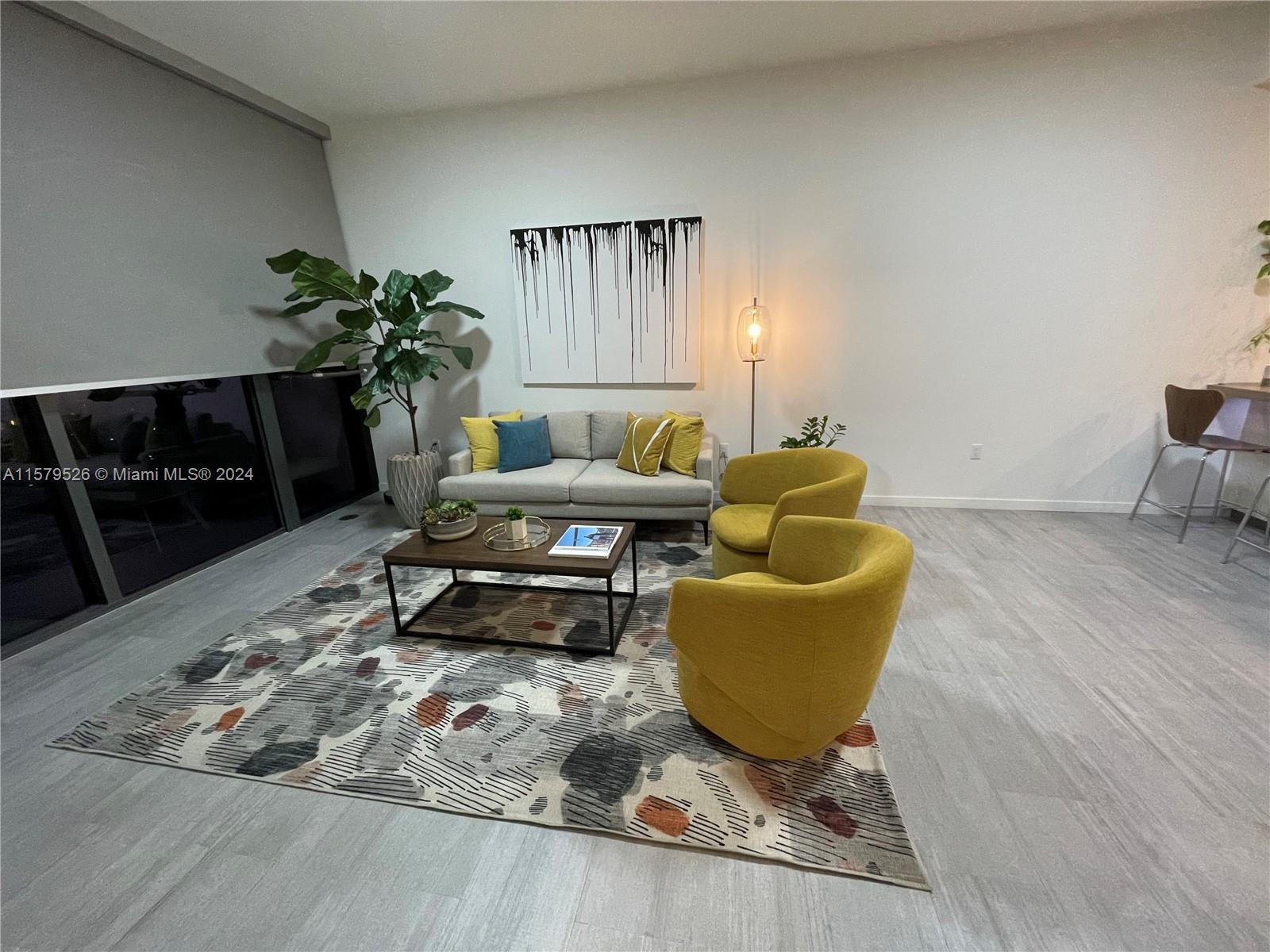 Apartamento à Venda em Miami, FL