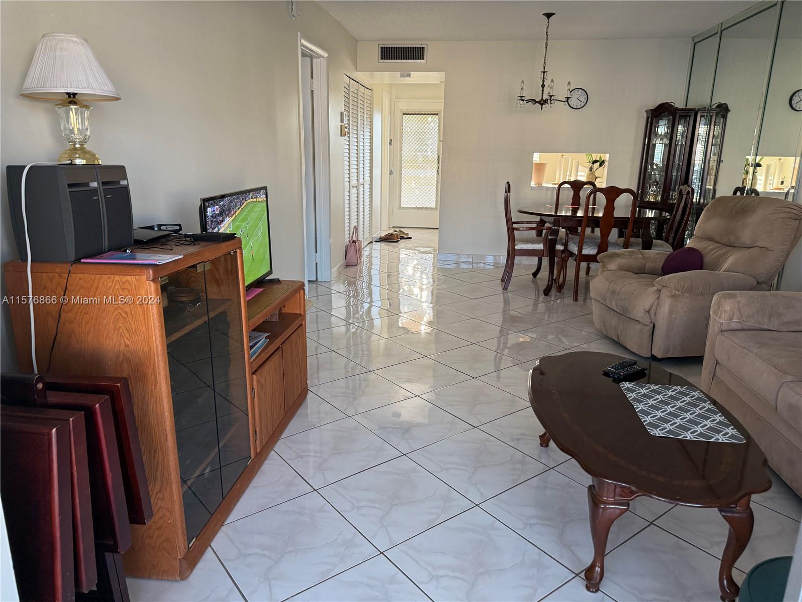 3051 NW 46th Ave #305, Lauderdale Lakes, Florida image 5