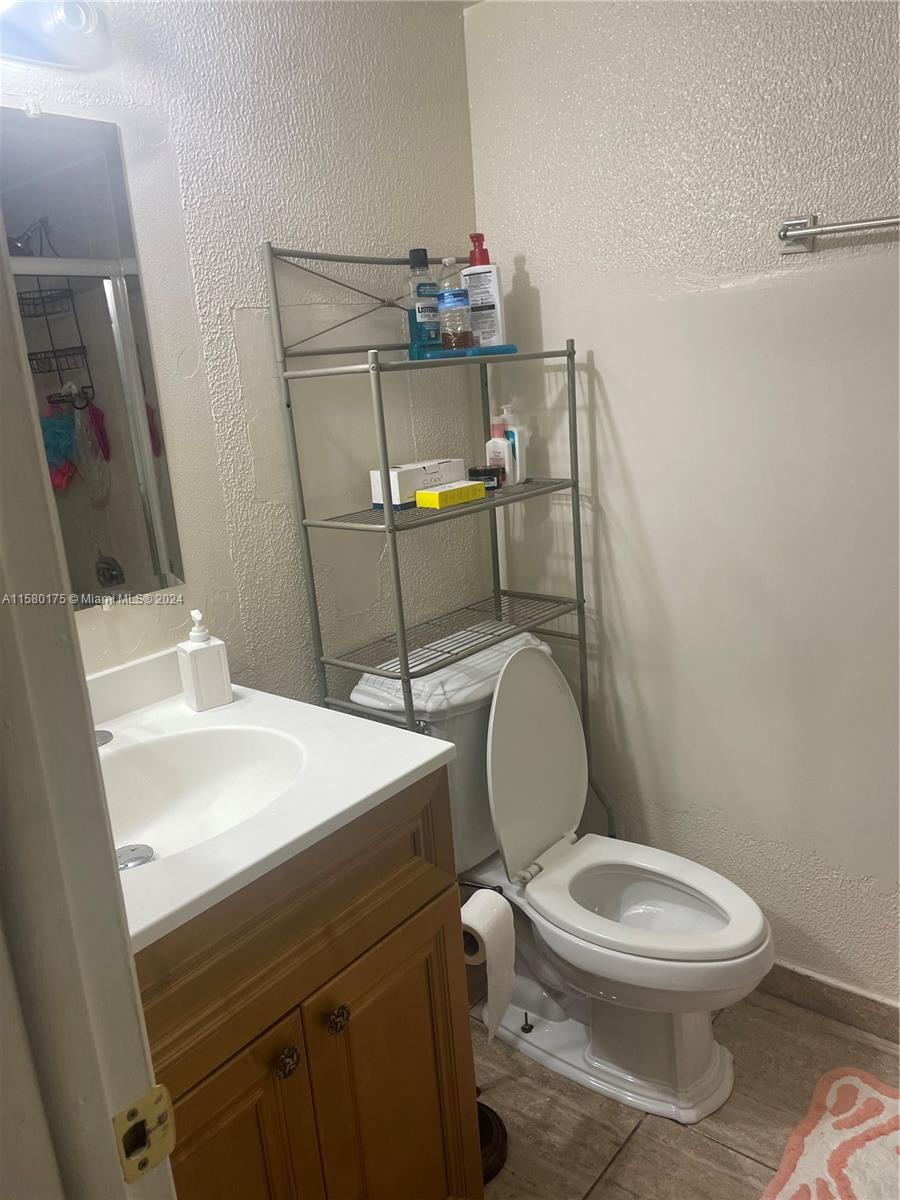 Listing Photo 9
