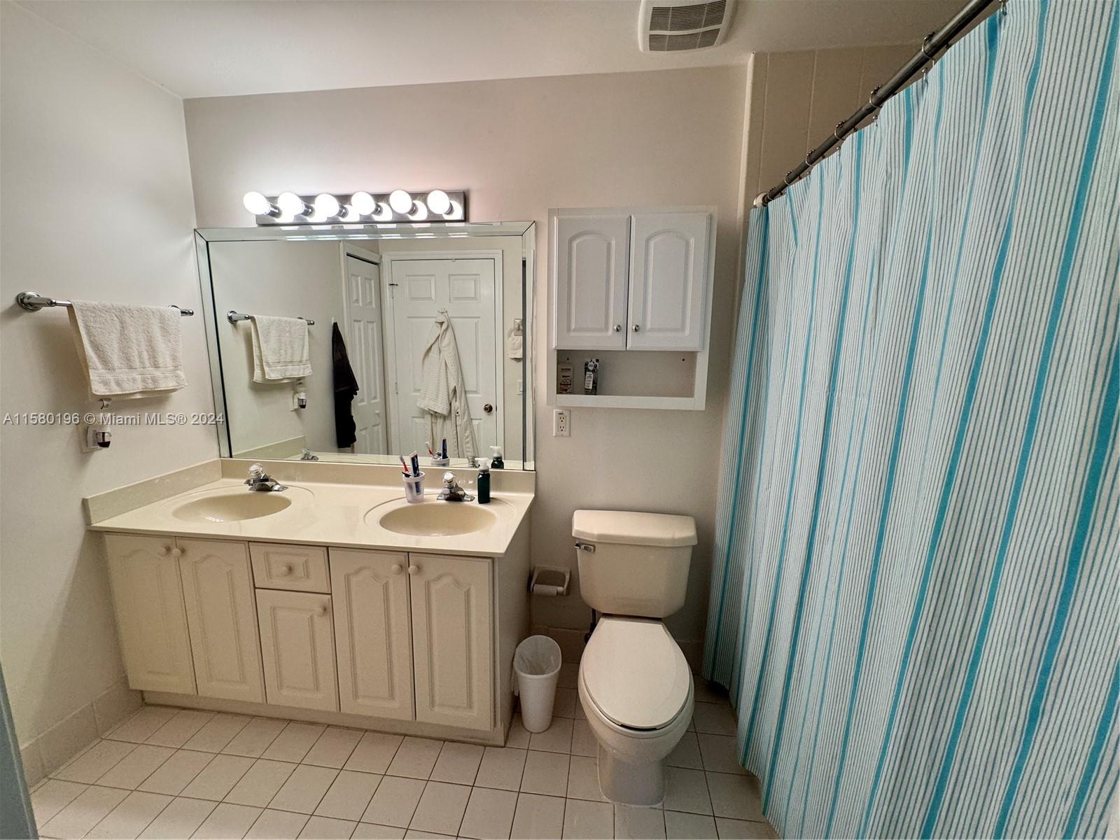 7085 Nova Dr #313, Davie, Florida image 13