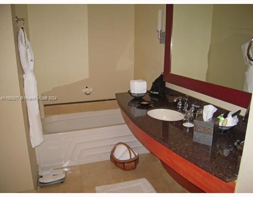 18001 Collins Ave #1417, Sunny Isles Beach, Florida image 11